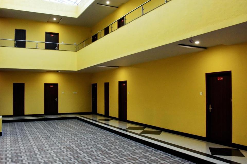 Hotel Varenya Inn Yavatmal Ngoại thất bức ảnh